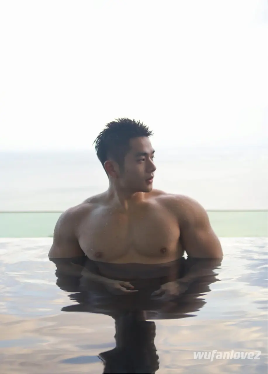 Photobook : WUFAN LOVE 02 - FOREVER YOUNG