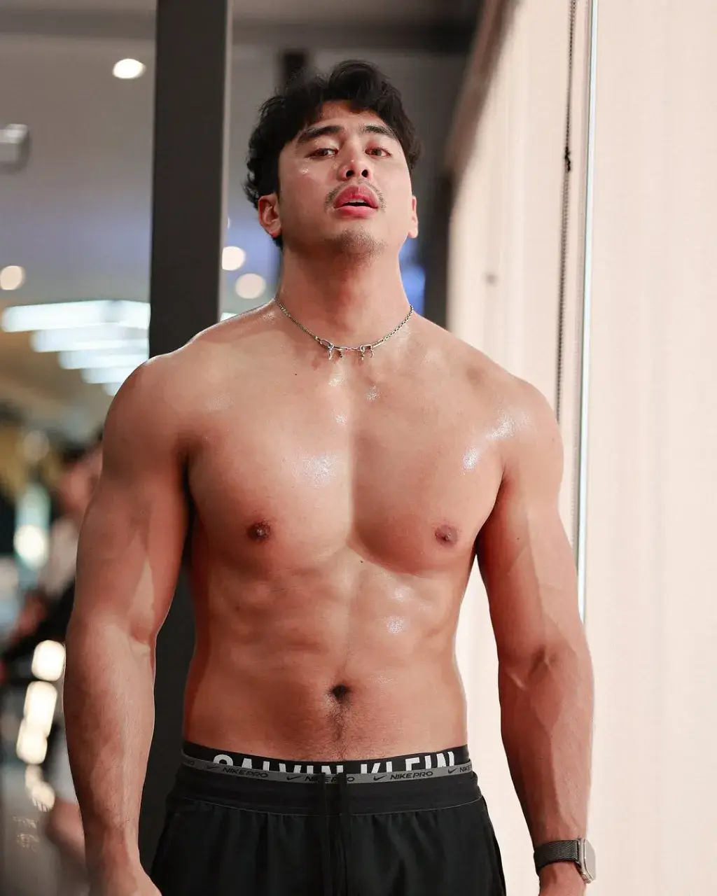 ขนอุยทำเราจะตุยเพราะน้ำหมดตัว