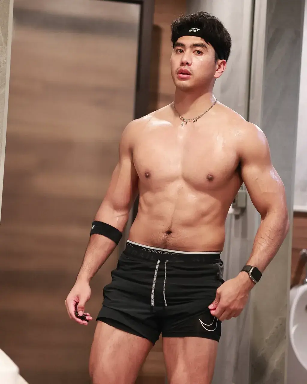 พี่ล่ำทำฉันแตก
