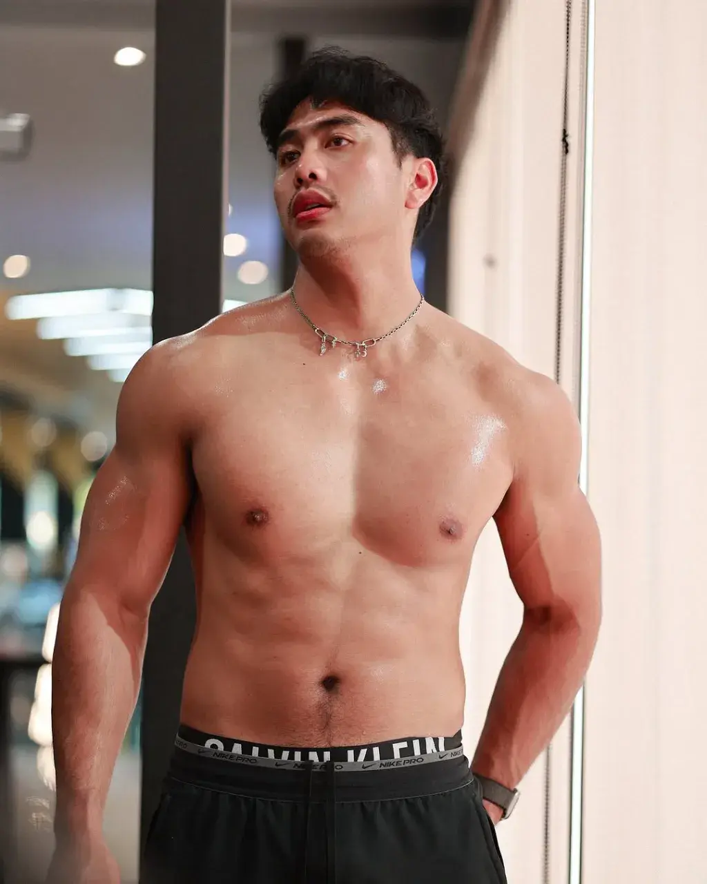 พี่ล่ำทำฉันแตก