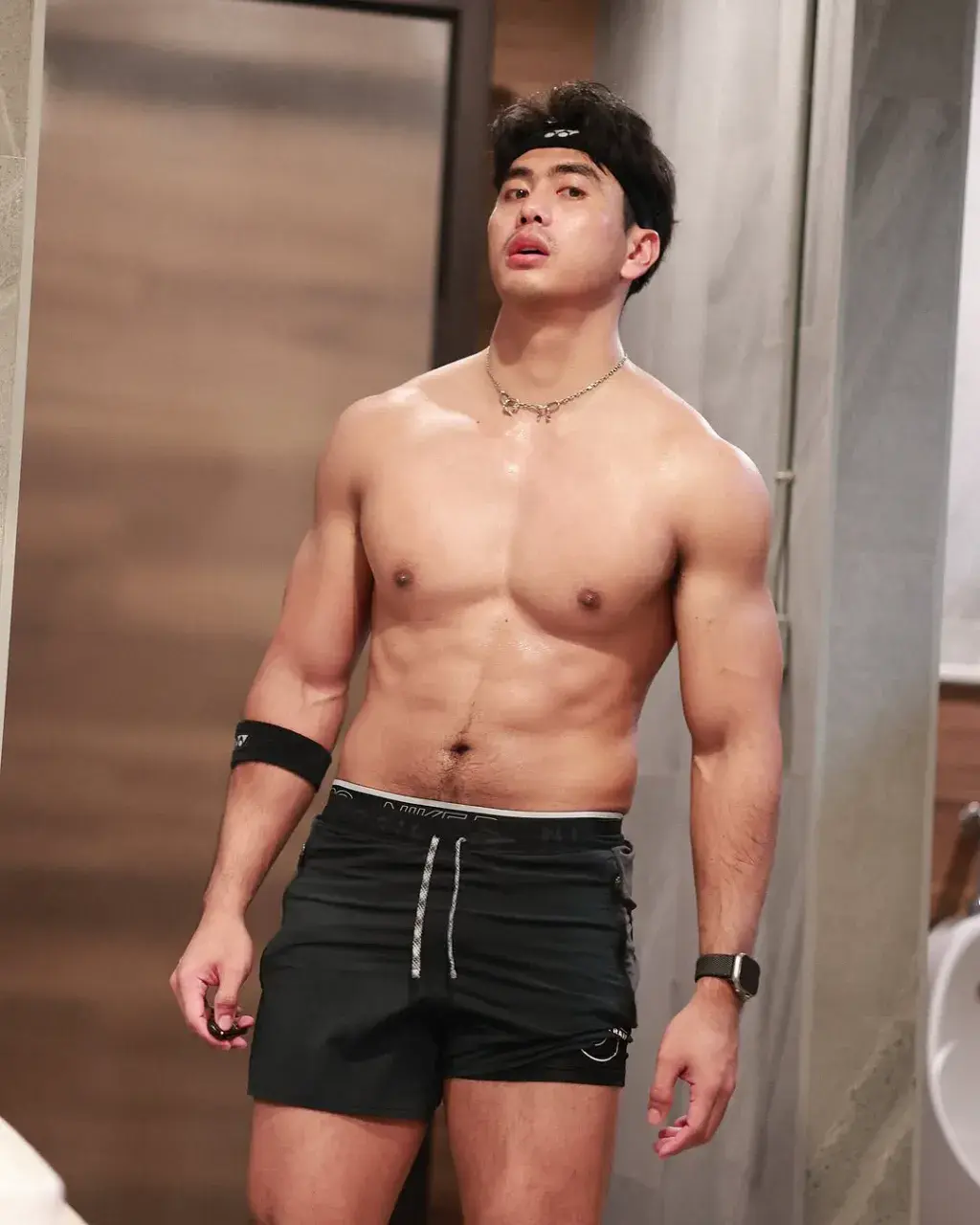 พี่ล่ำทำฉันแตก
