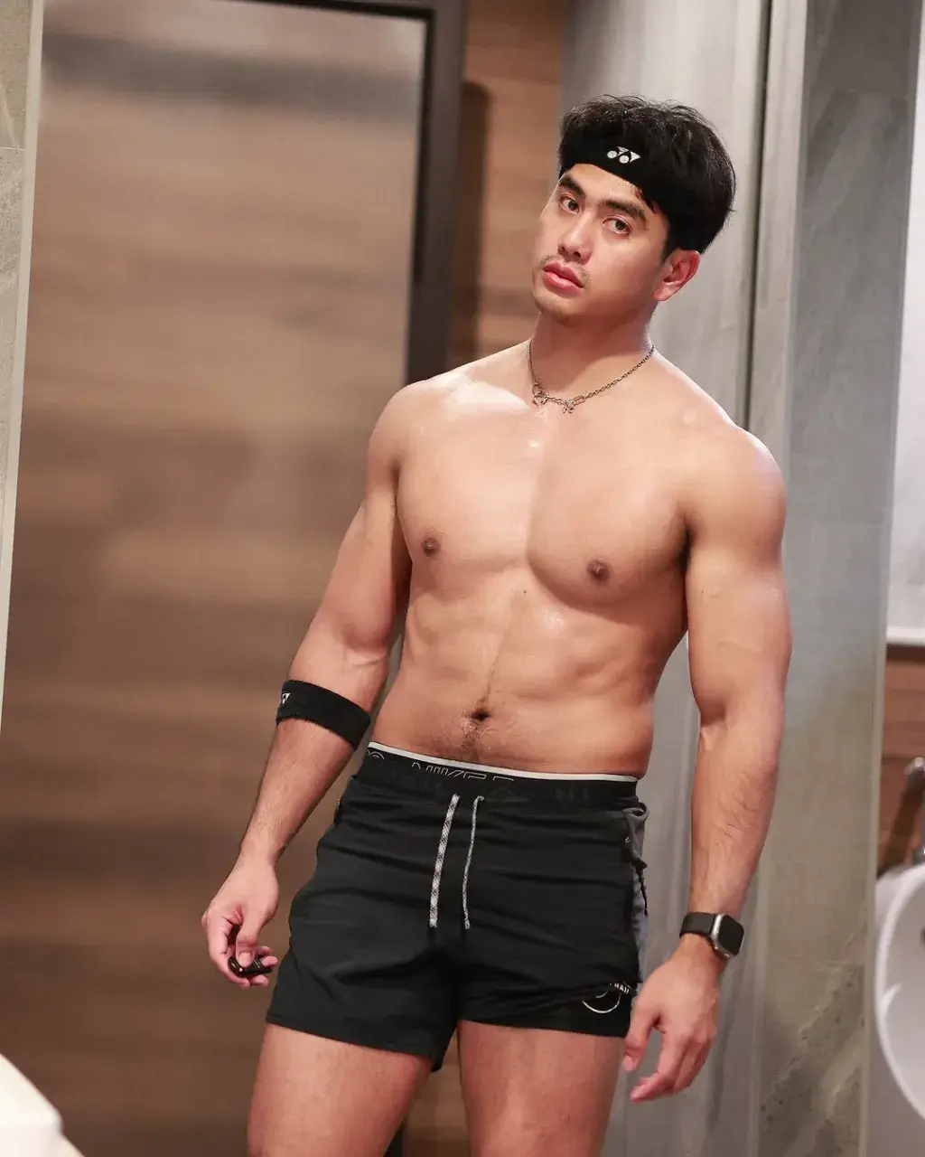 พี่ล่ำทำฉันแตก