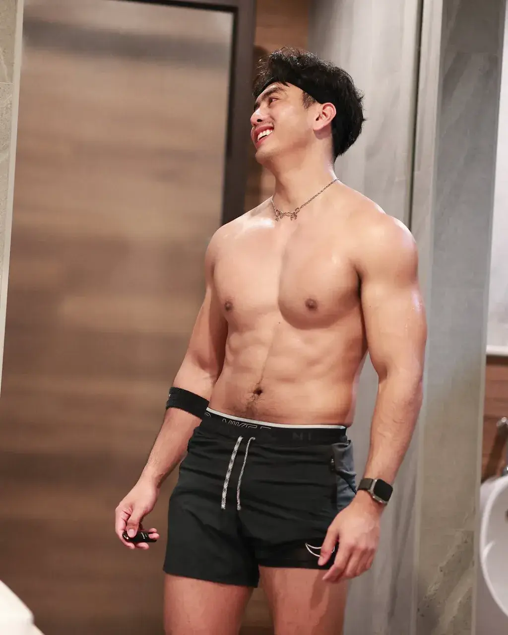 พี่ล่ำทำฉันแตก