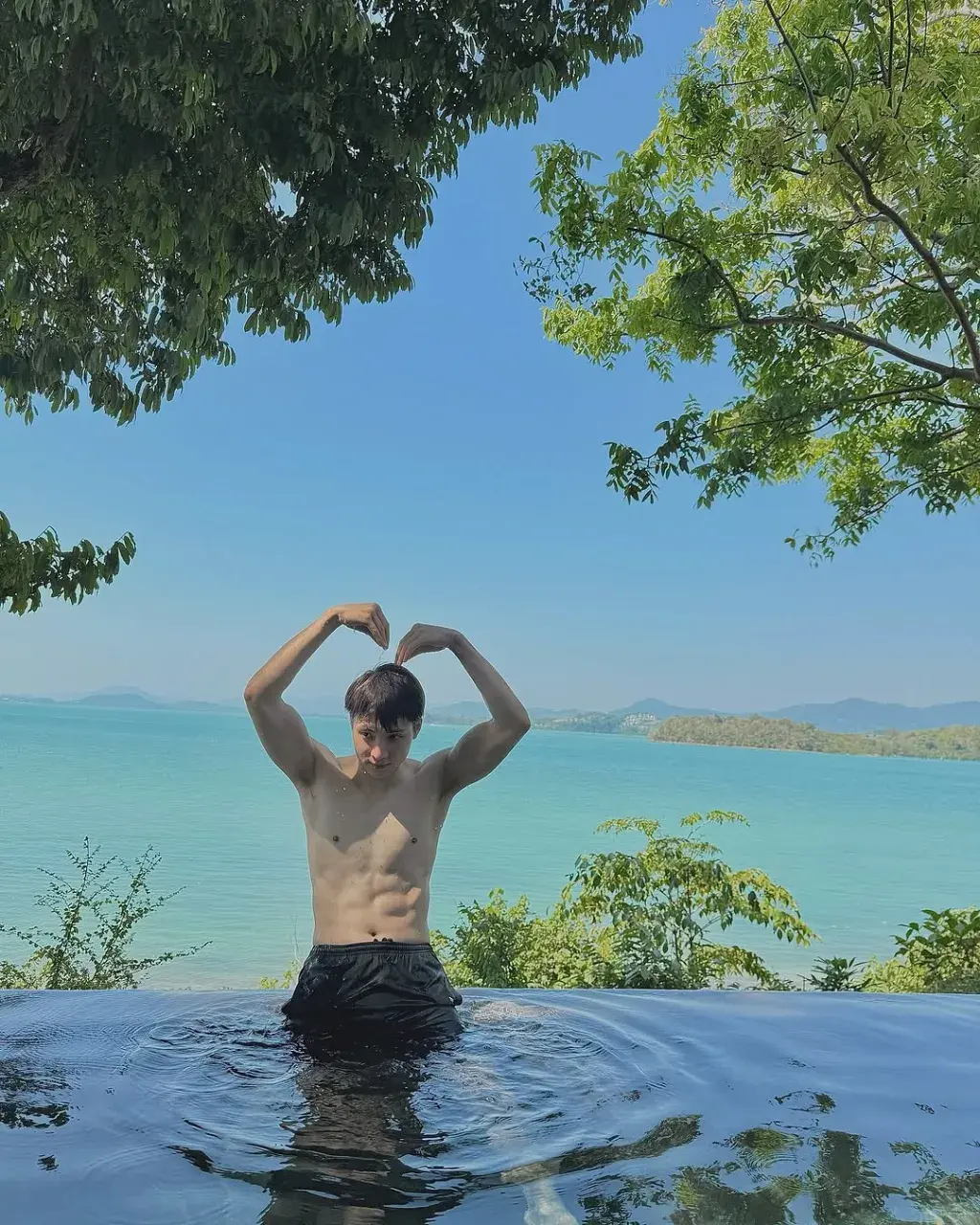 มีน พีรวิชญ์ อรรถชิตสถาพร