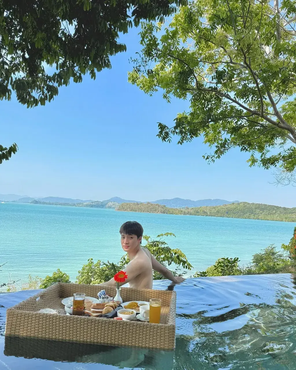 มีน พีรวิชญ์ อรรถชิตสถาพร