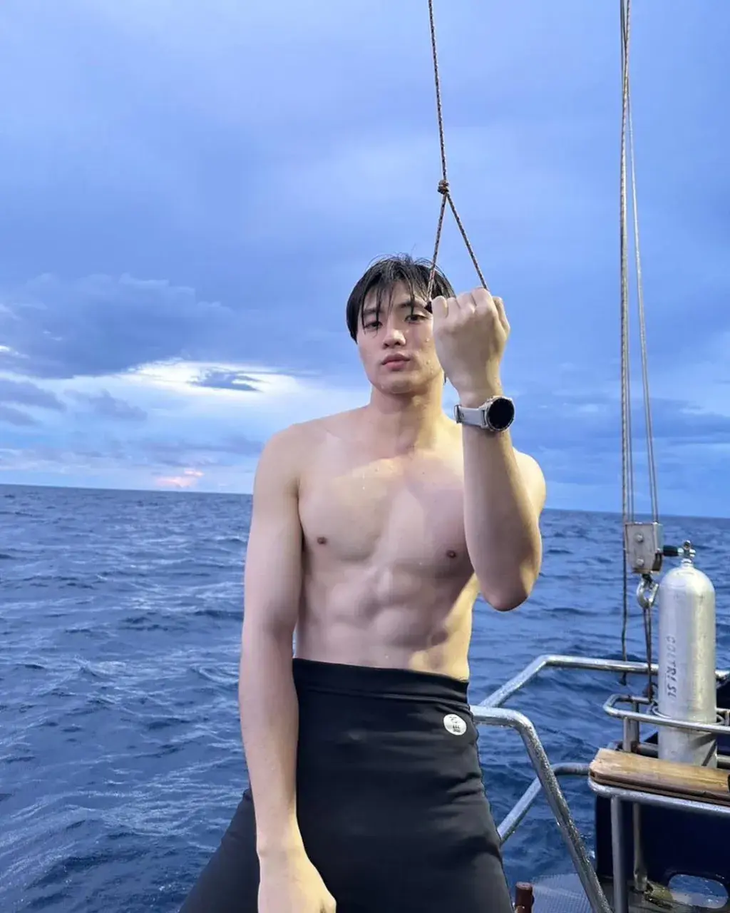 มีน พีรวิชญ์ อรรถชิตสถาพร