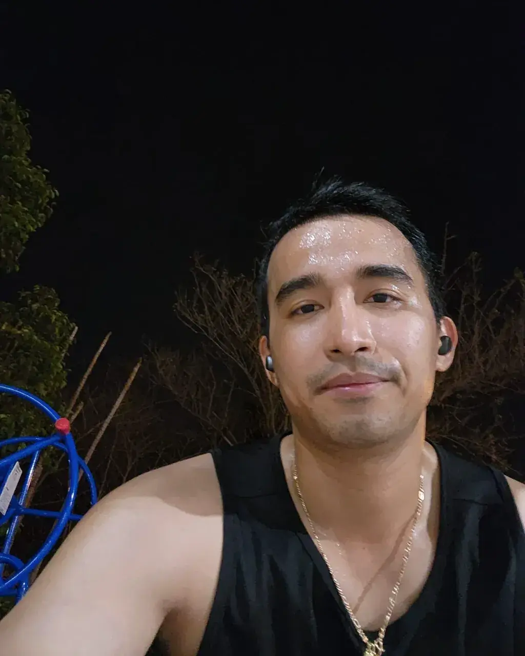 กรุ่นกลิ่นความเสว
