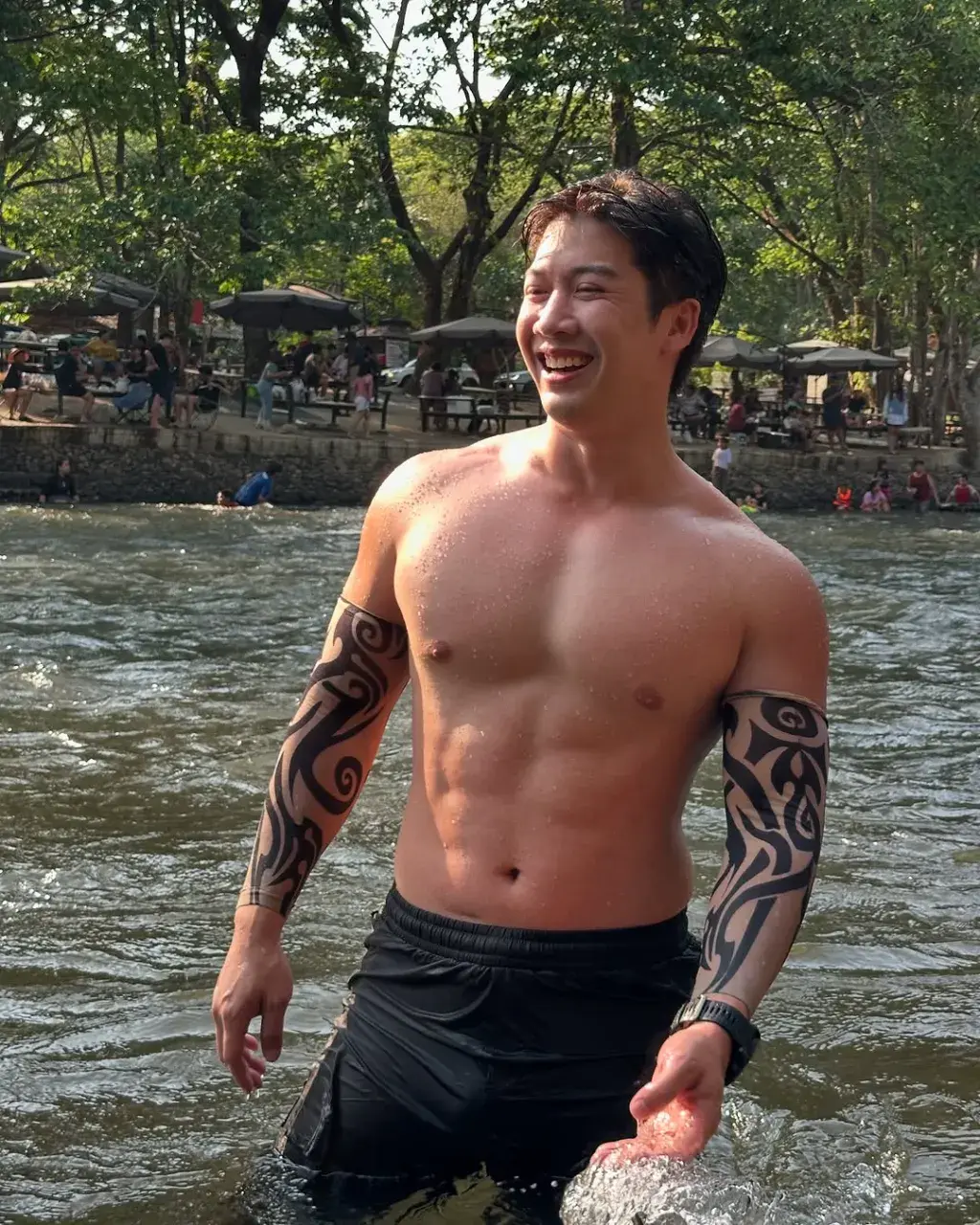 เสพพลังกลิ่นกายหนุ่ม