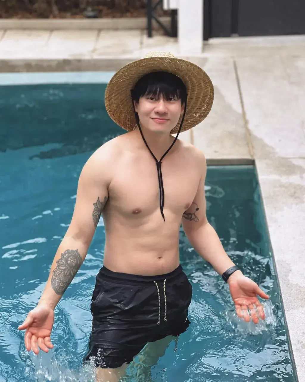 เสพพลังกลิ่นกายหนุ่ม