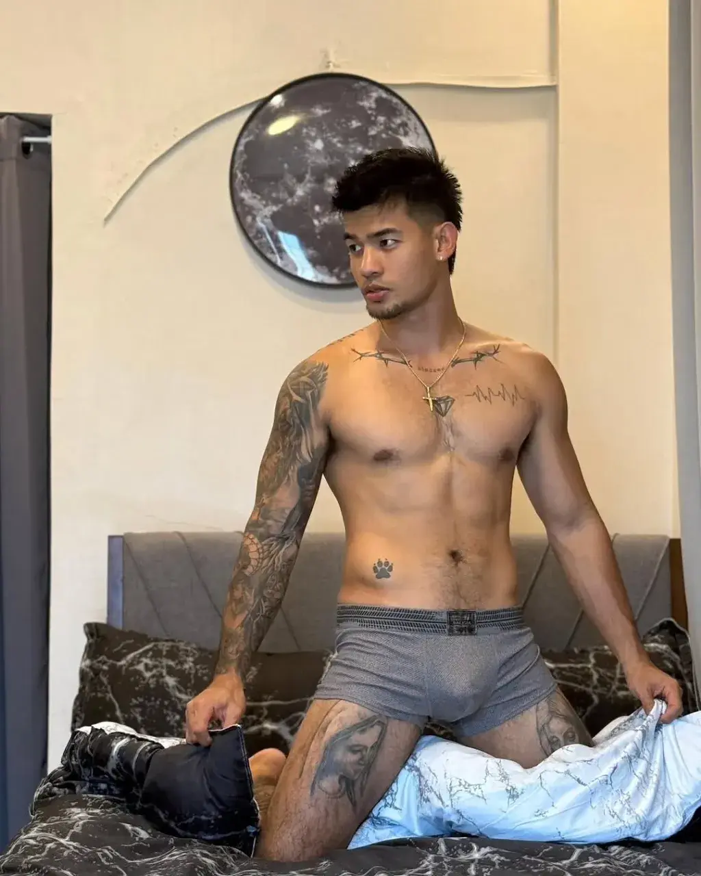 เสพพลังกลิ่นกายหนุ่ม