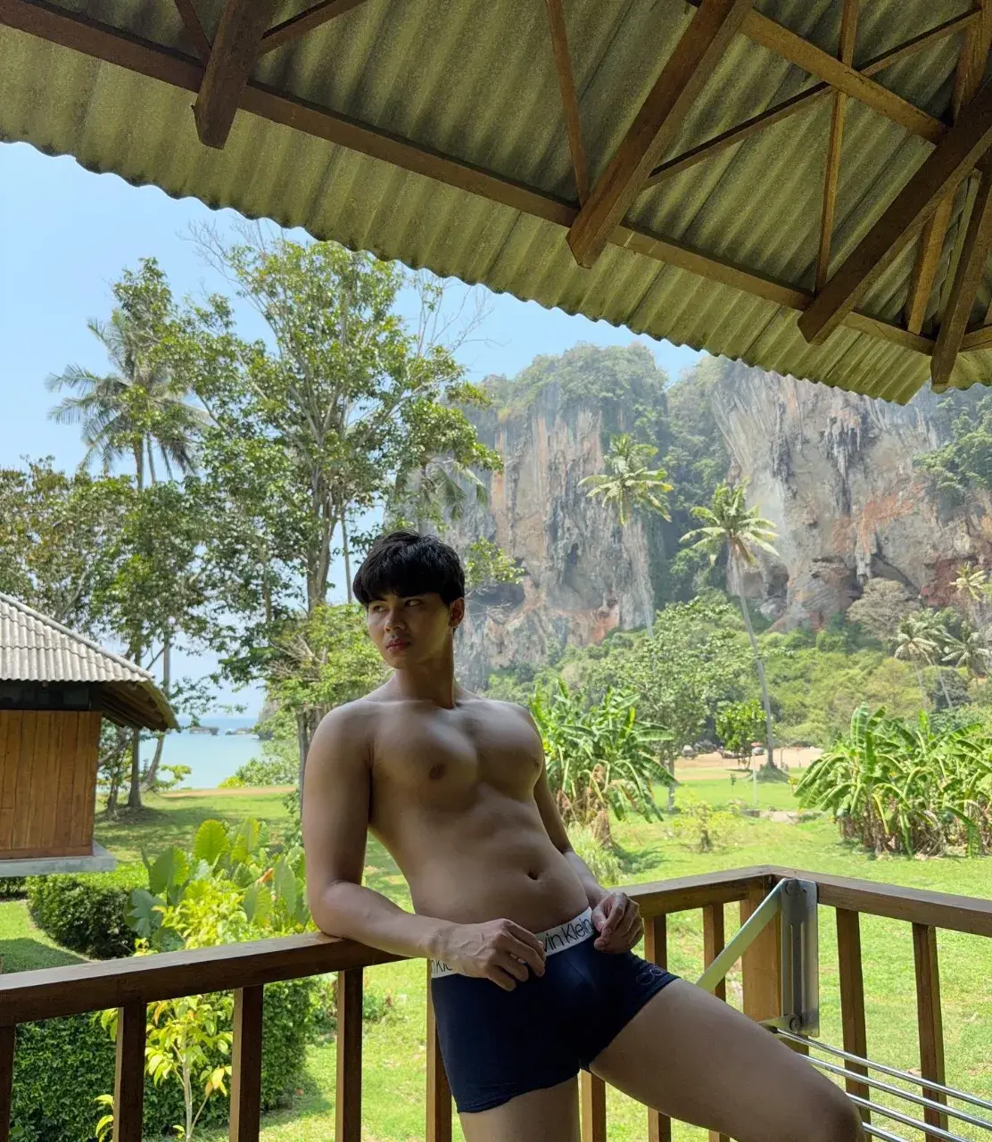 ก็เธอมันยั่วลิ้นนนน