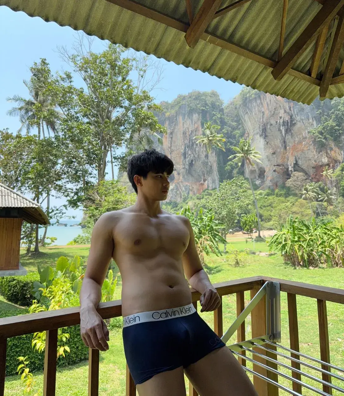 ก็เธอมันยั่วลิ้นนนน