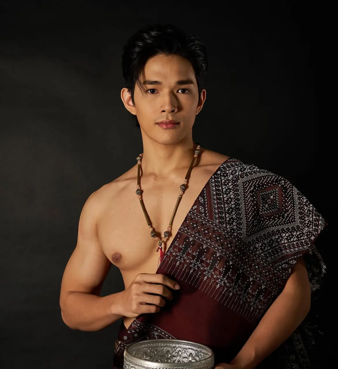 ผู้ชายเปียกน้ำ