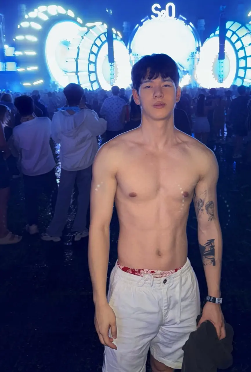 ถอดโชว์สงกรานต์
