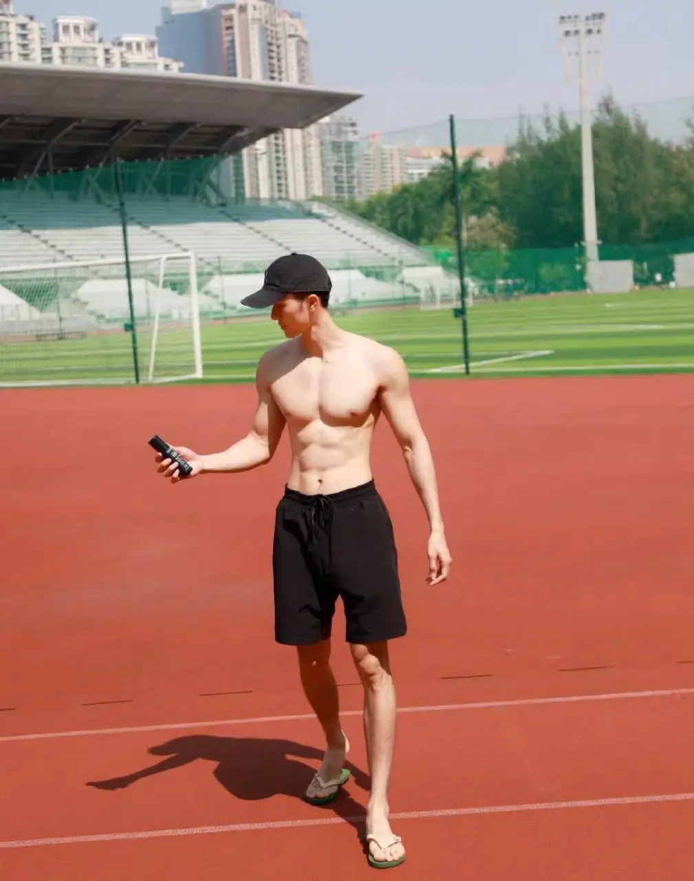 ถอดโชว์สงกรานต์