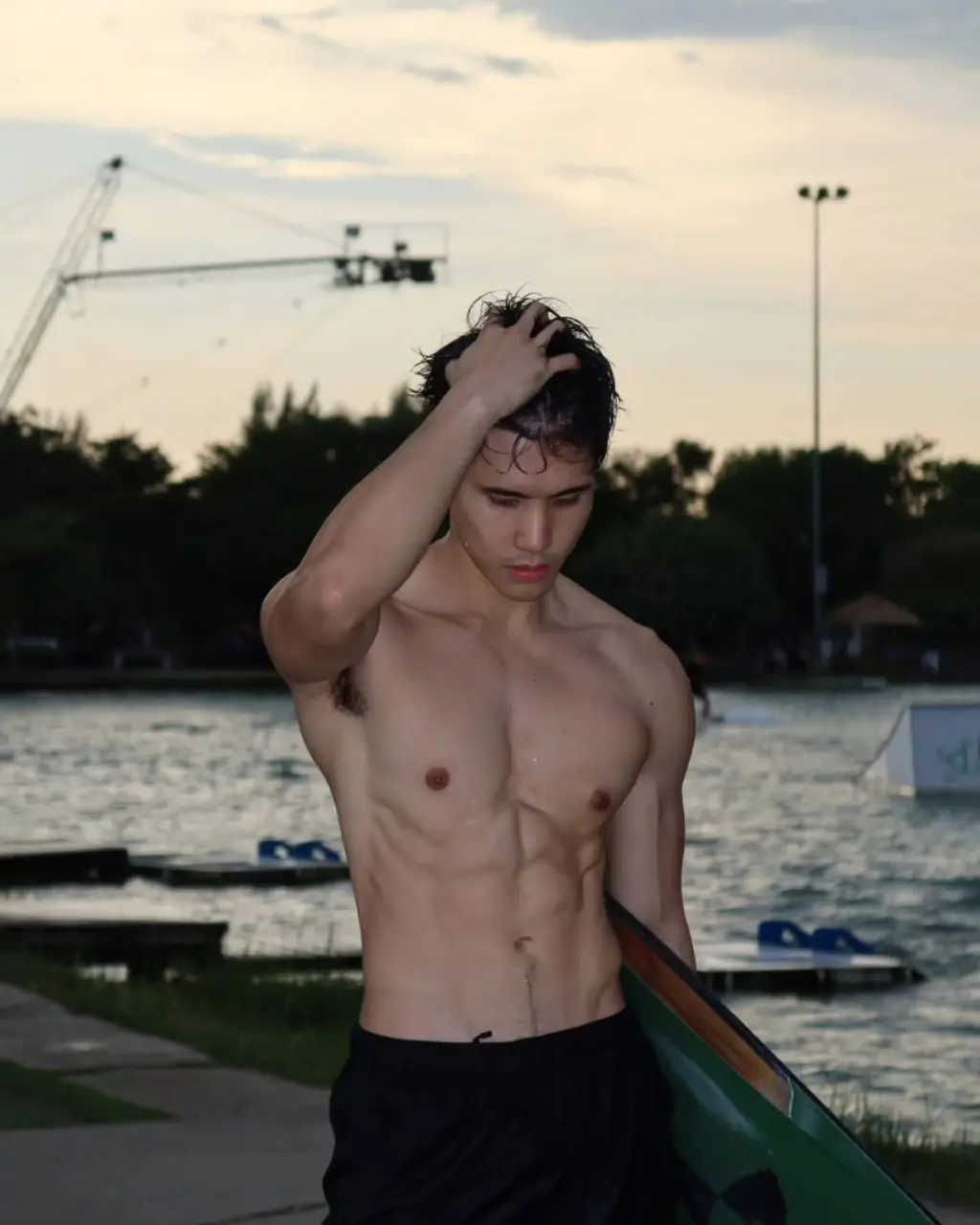 ถอดโชว์สงกรานต์