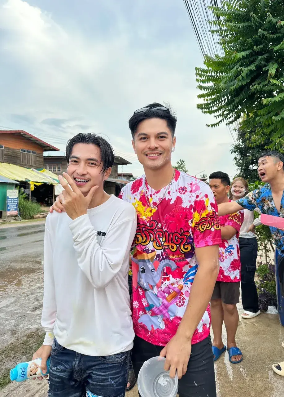 อยากโดนปืนพี่ฉีกน้ำอ่าาาส์