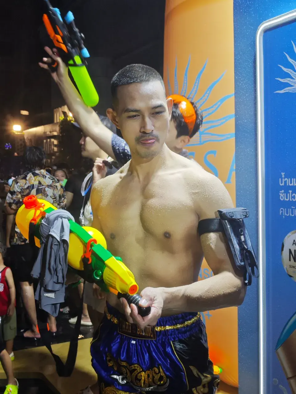 อยากโดนปืนพี่ฉีกน้ำอ่าาาส์