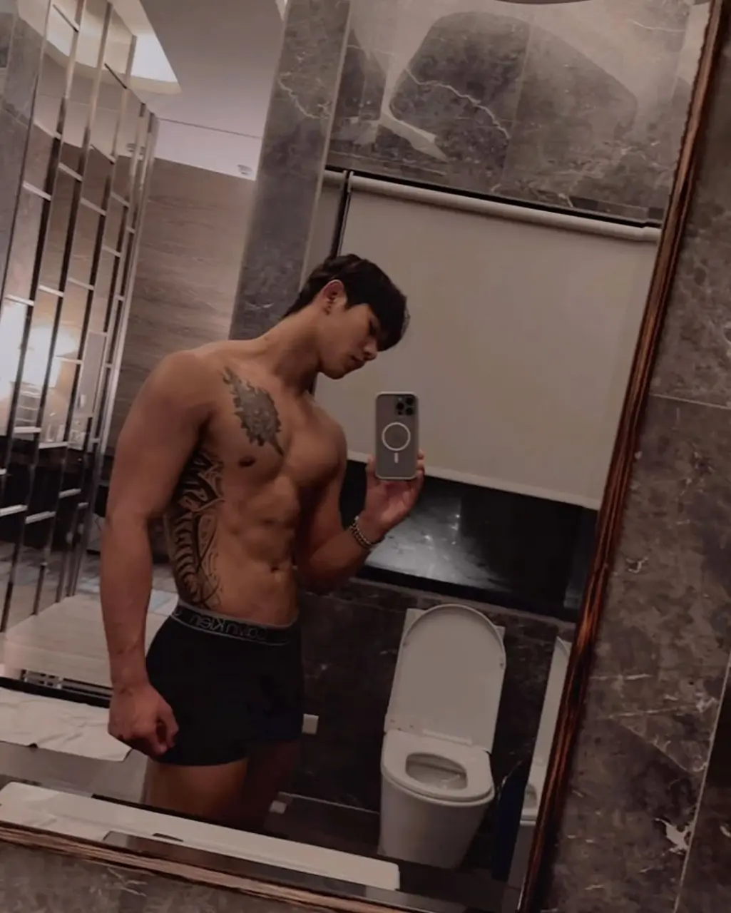 Wrestler & fitness coach : John Tsao