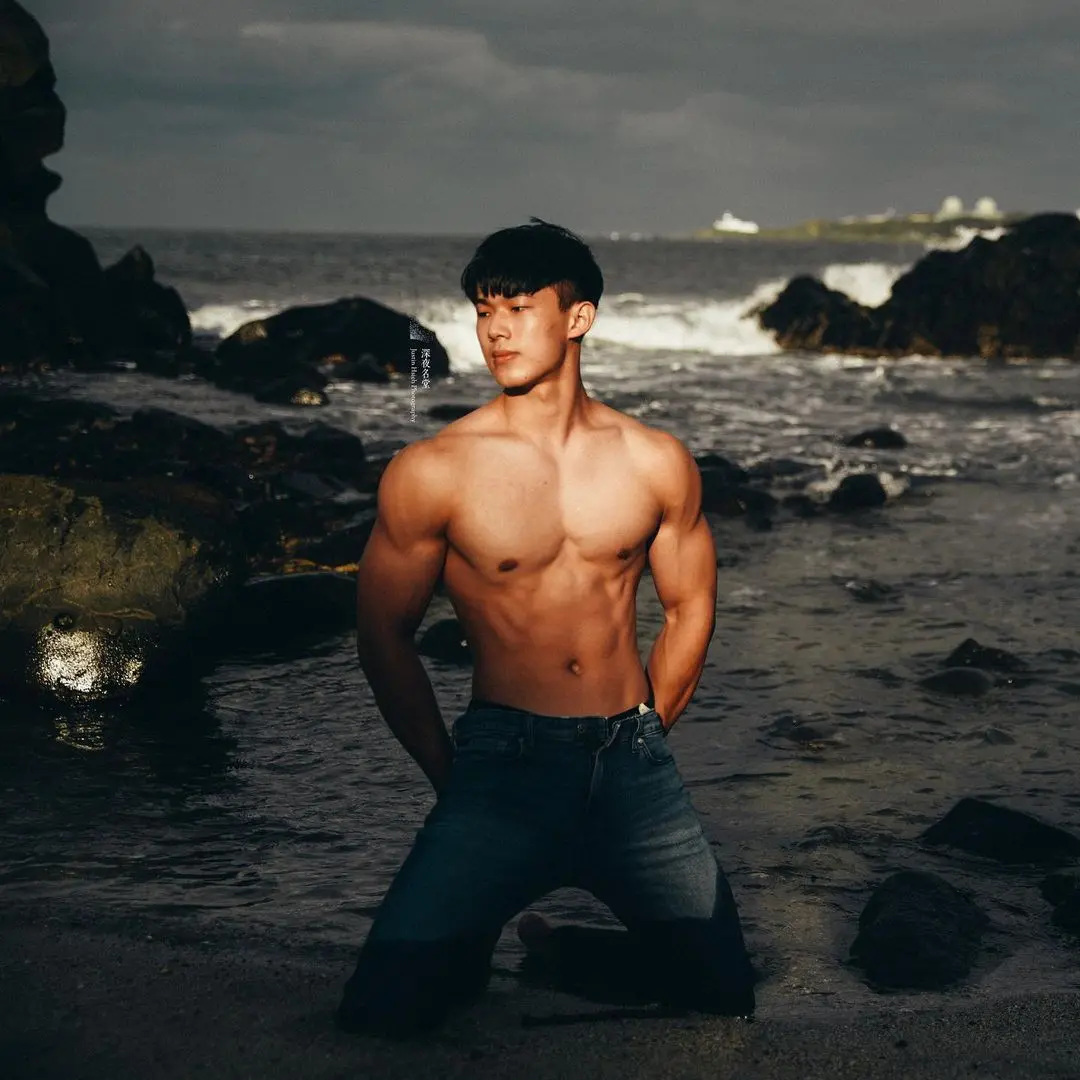 Fitness trainer : 陳彥霖