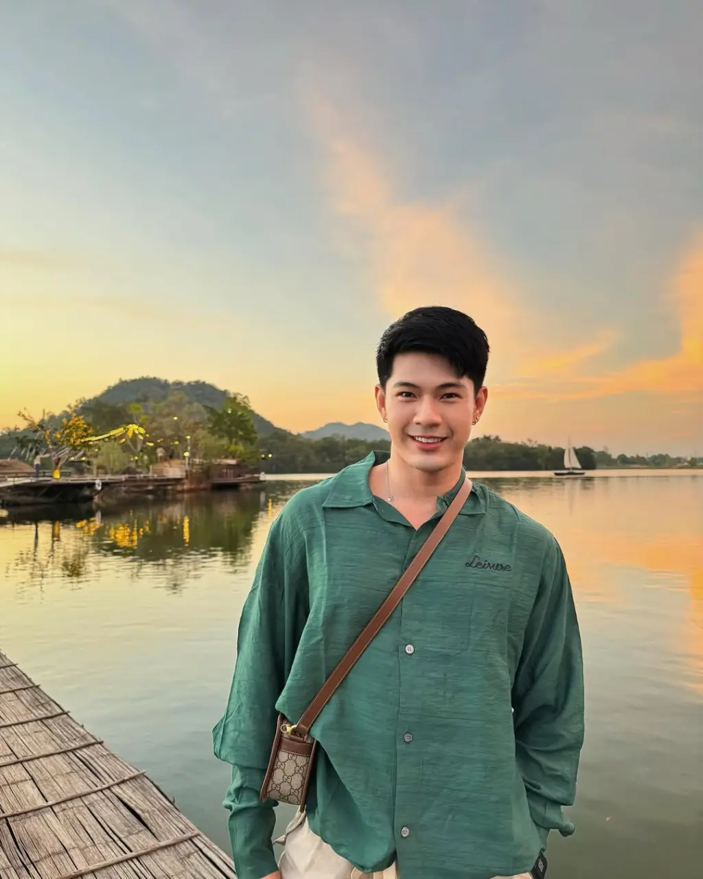 Cool GUY : Bee Tawanchat