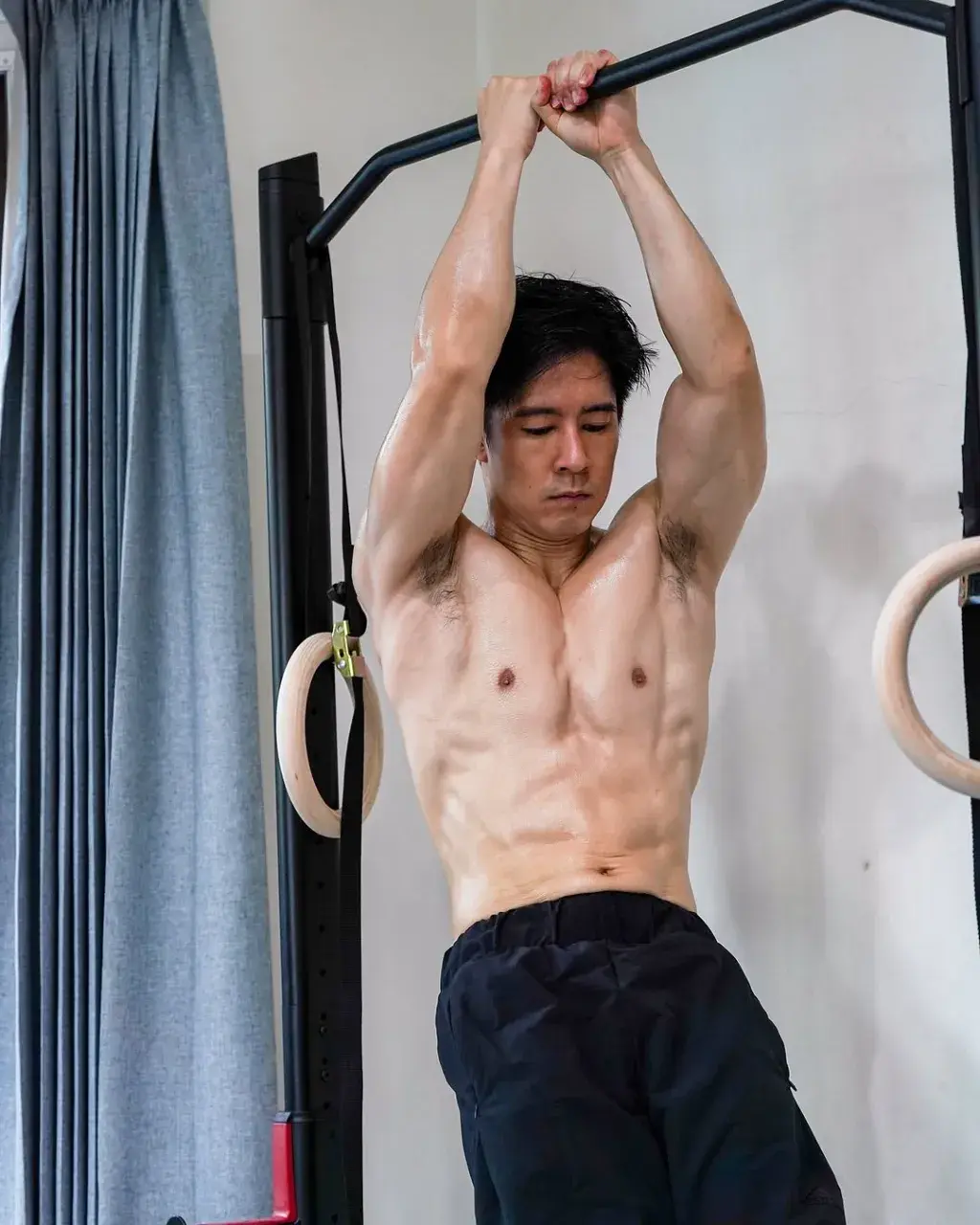 พี่อัค ดาวร้ายแสนแซ่บ