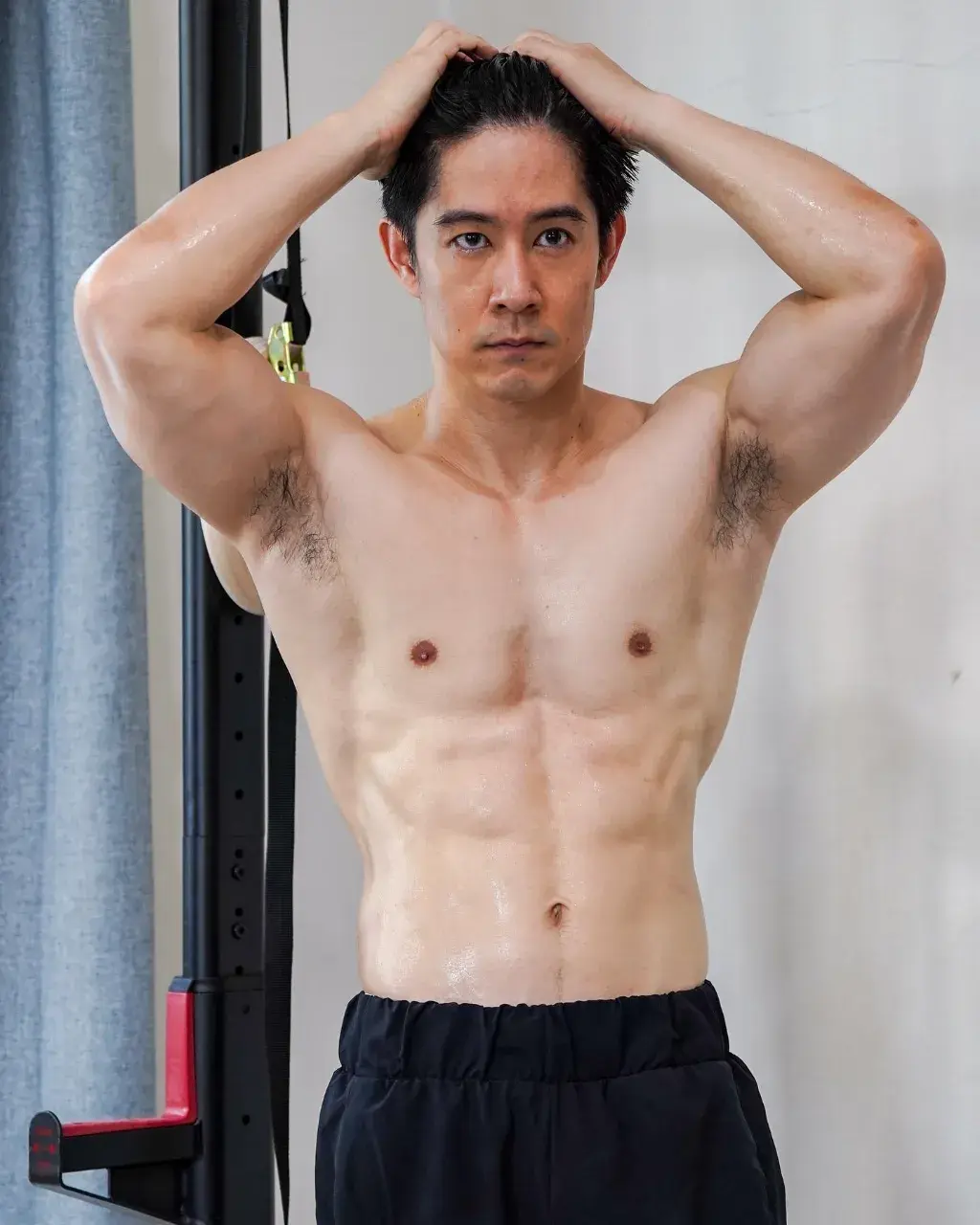 พี่อัค ดาวร้ายแสนแซ่บ