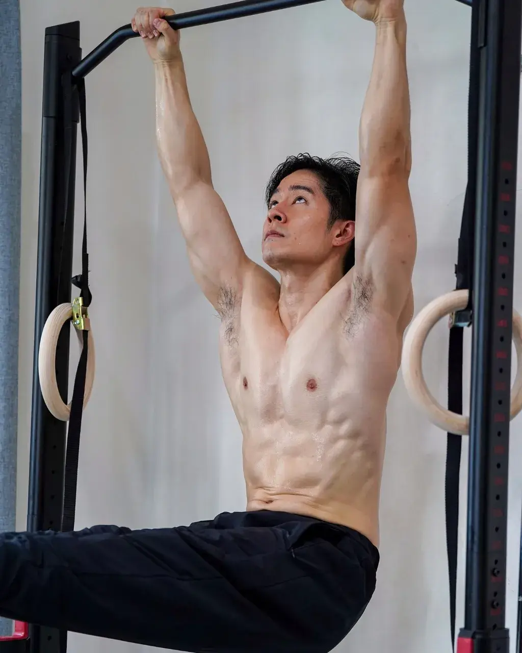 พี่อัค ดาวร้ายแสนแซ่บ