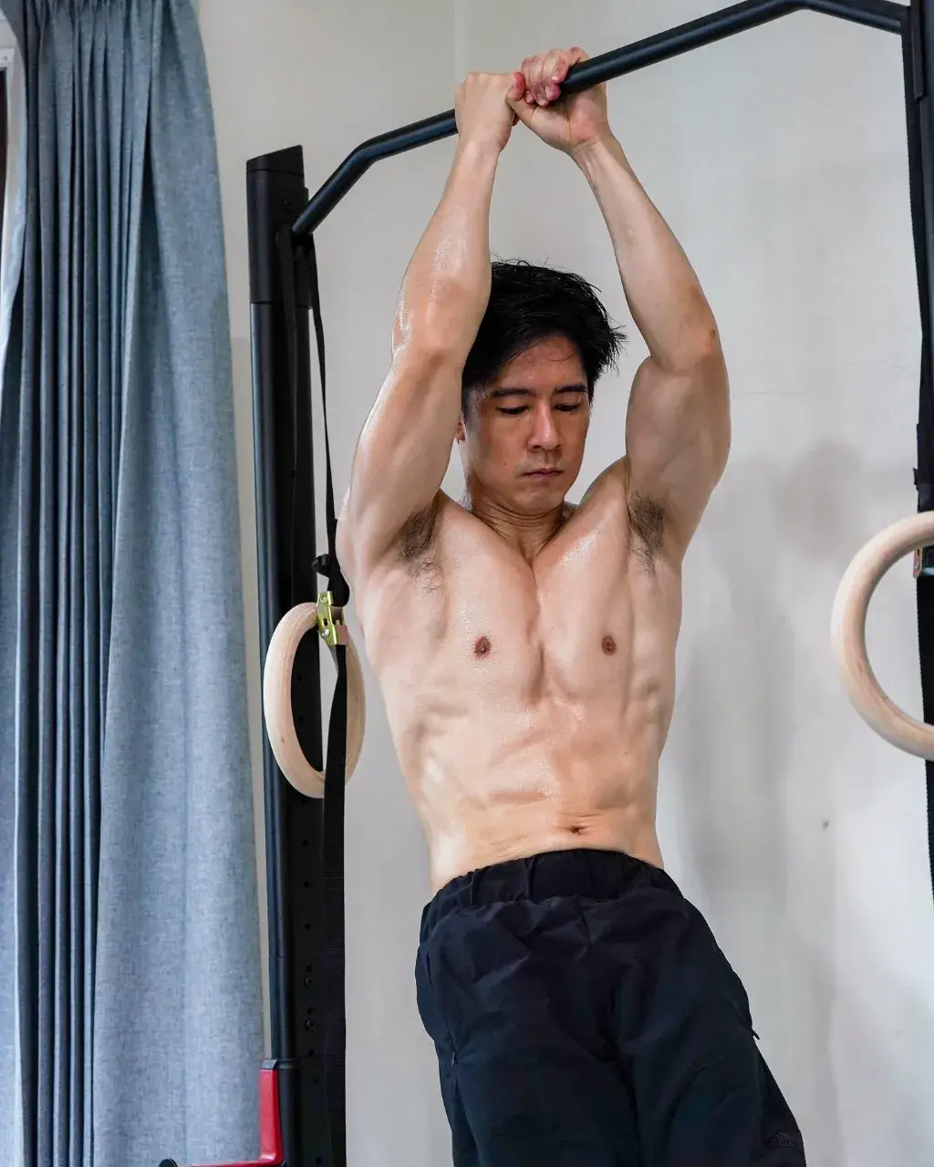 พี่อัค ดาวร้ายแสนแซ่บ