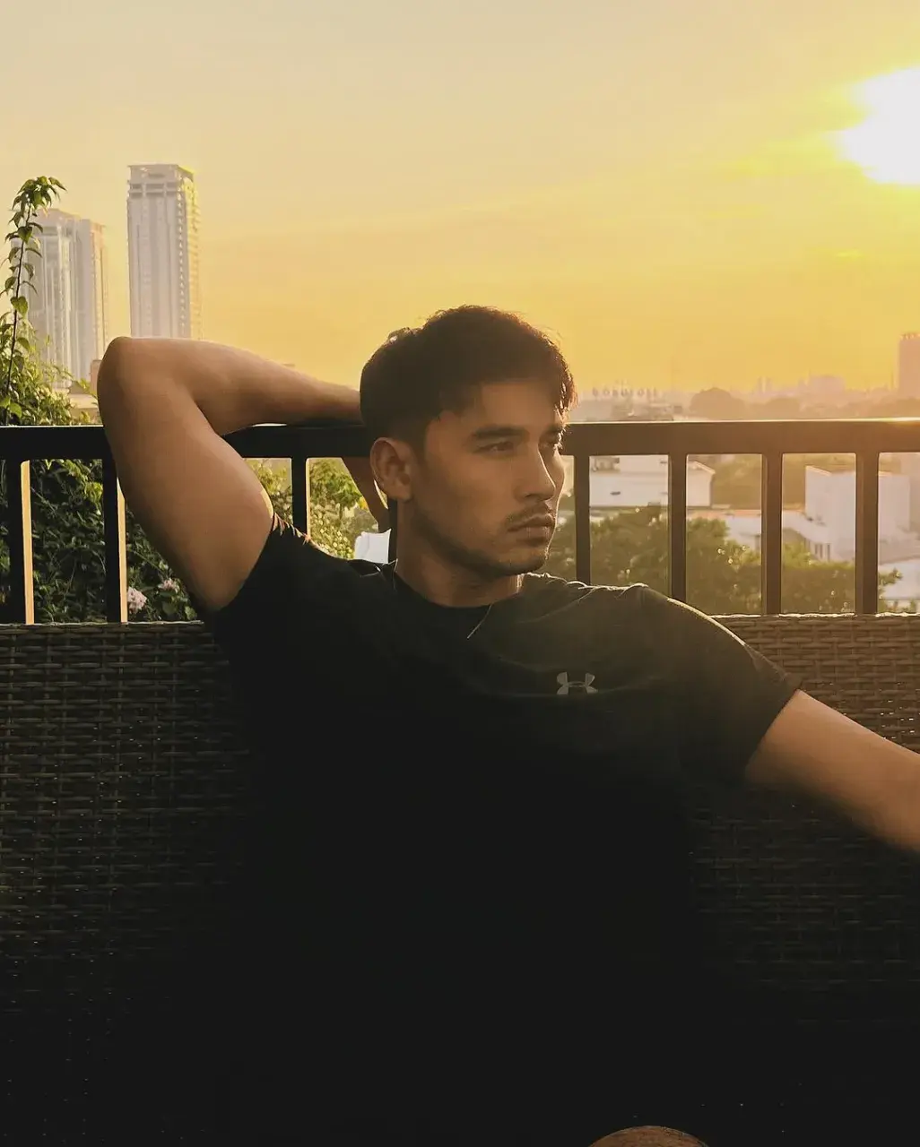 พลังน้ำรักไหลนอง