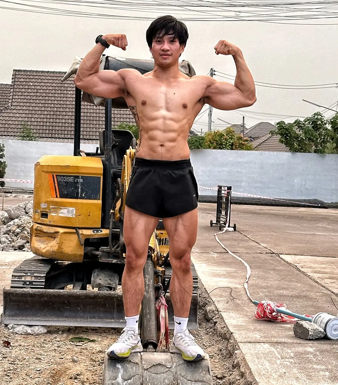 พลังน้ำรักไหลนอง