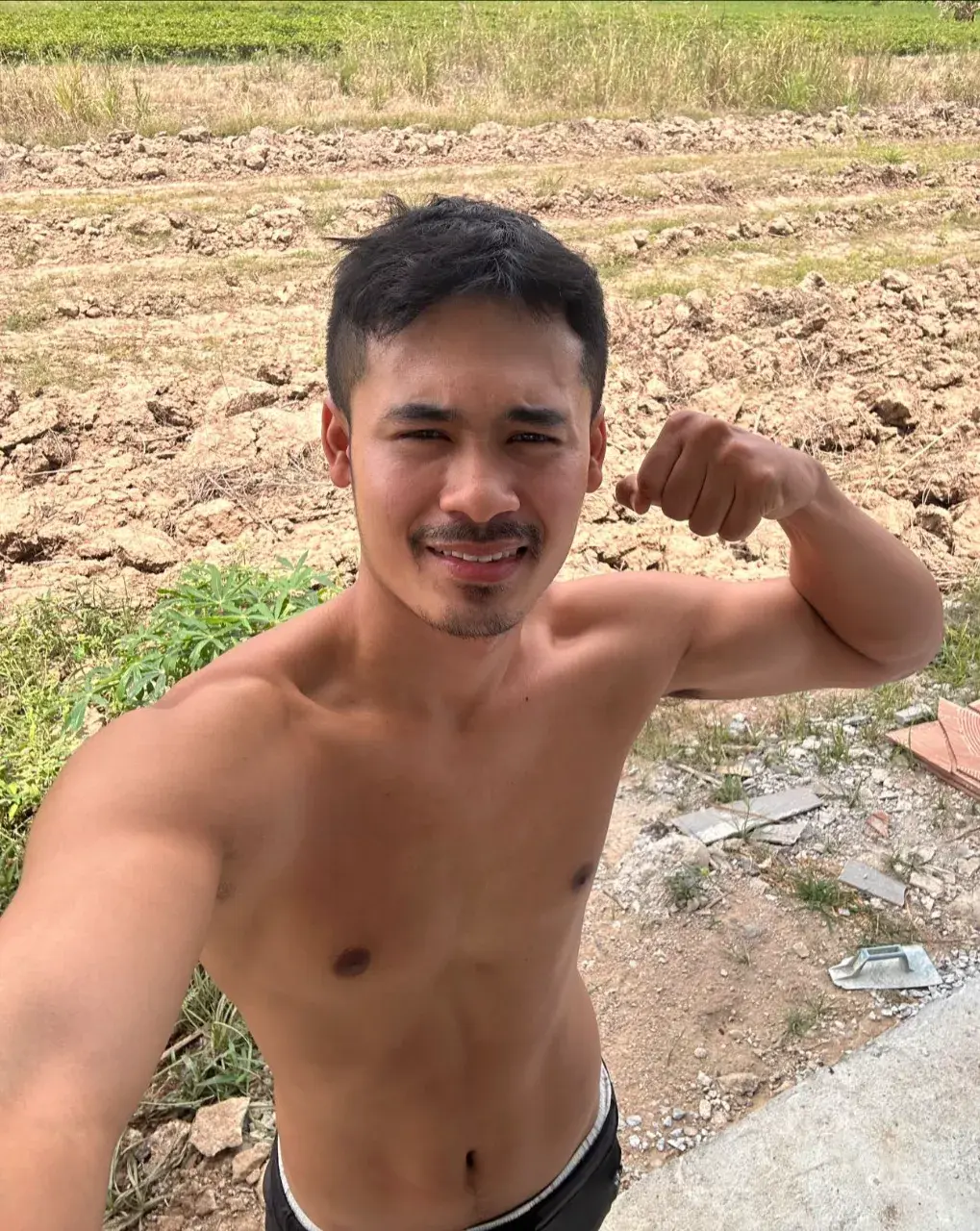 เสวปี๊พี่หนวด