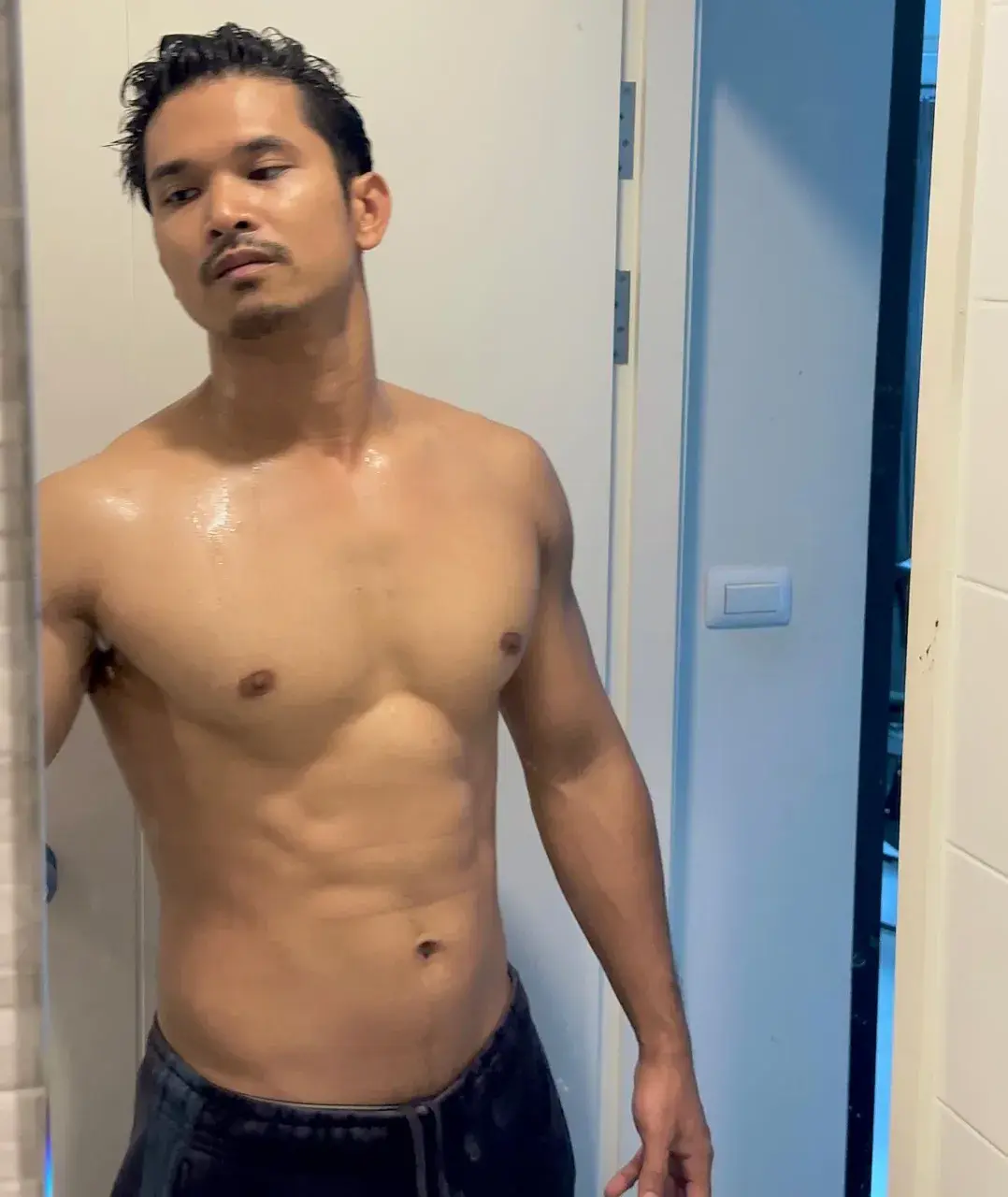 วันหยุดอยากเจอหุ่นแรงงานแบบนี้