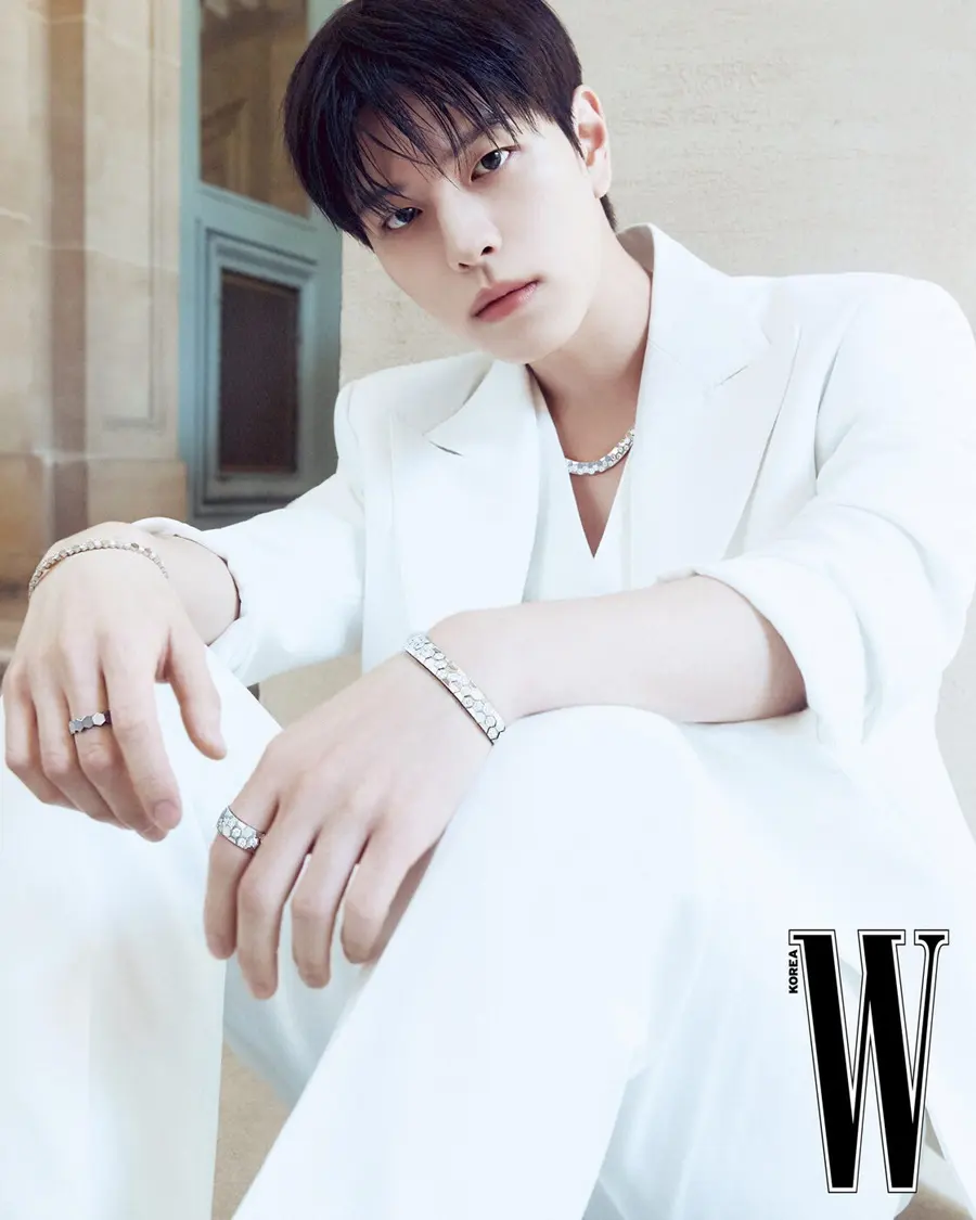 (Stray Kids) Seungmin @ W Korea May 2025