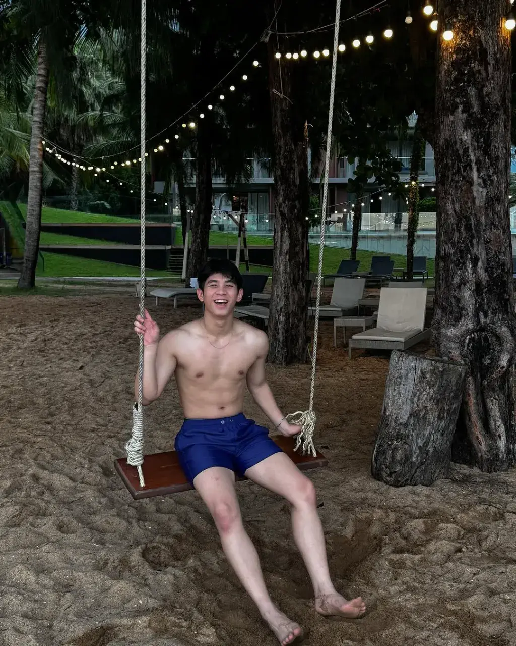 กลิ่นหนุ่มโชยมา