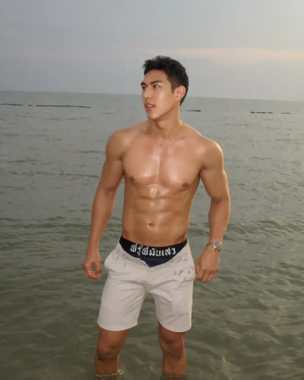 กลิ่นหนุ่มชวน..ราคะ