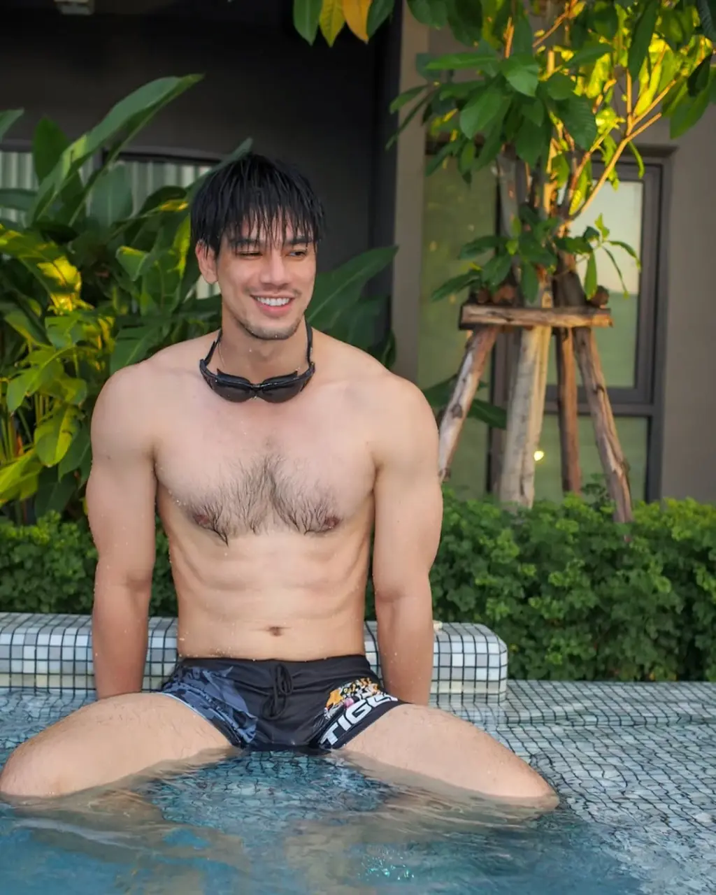 CHOREOGRAPHER : Worrawatchara Thippayacosai