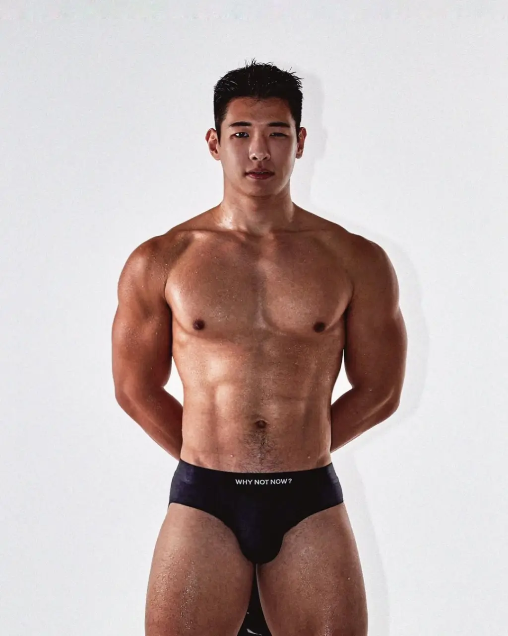 Cool and strong : 피처링 / no flex zone