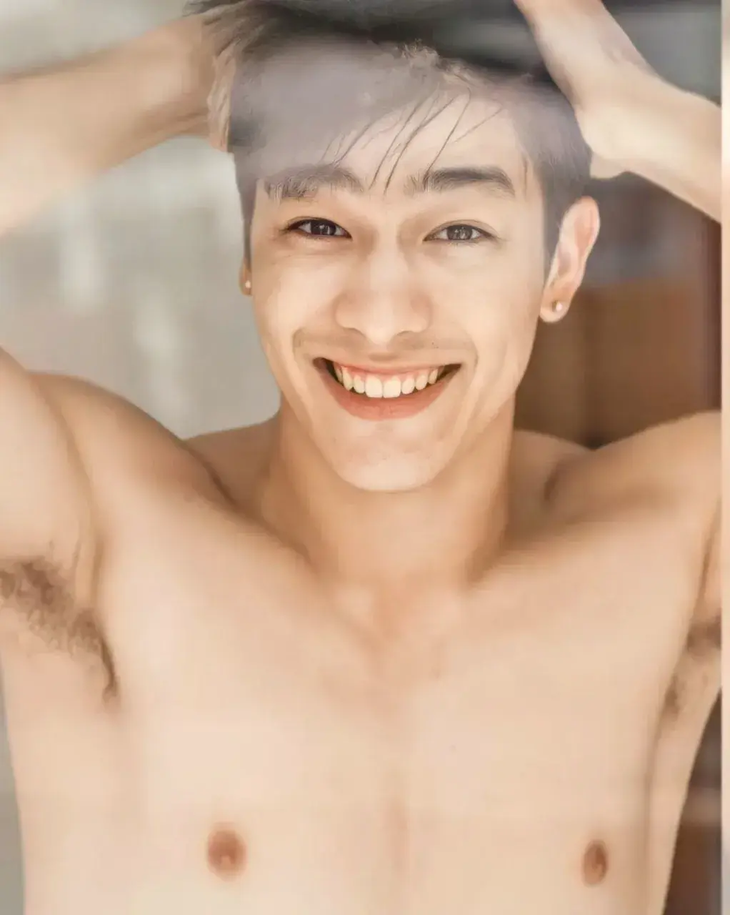รักแร้เธอน่าซุก