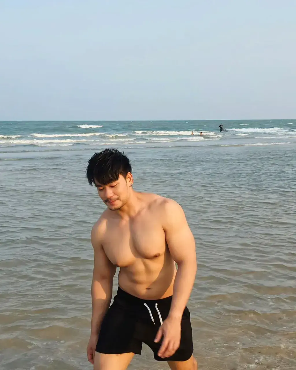 โชยมาเลยกลิ่นหนุ่ม