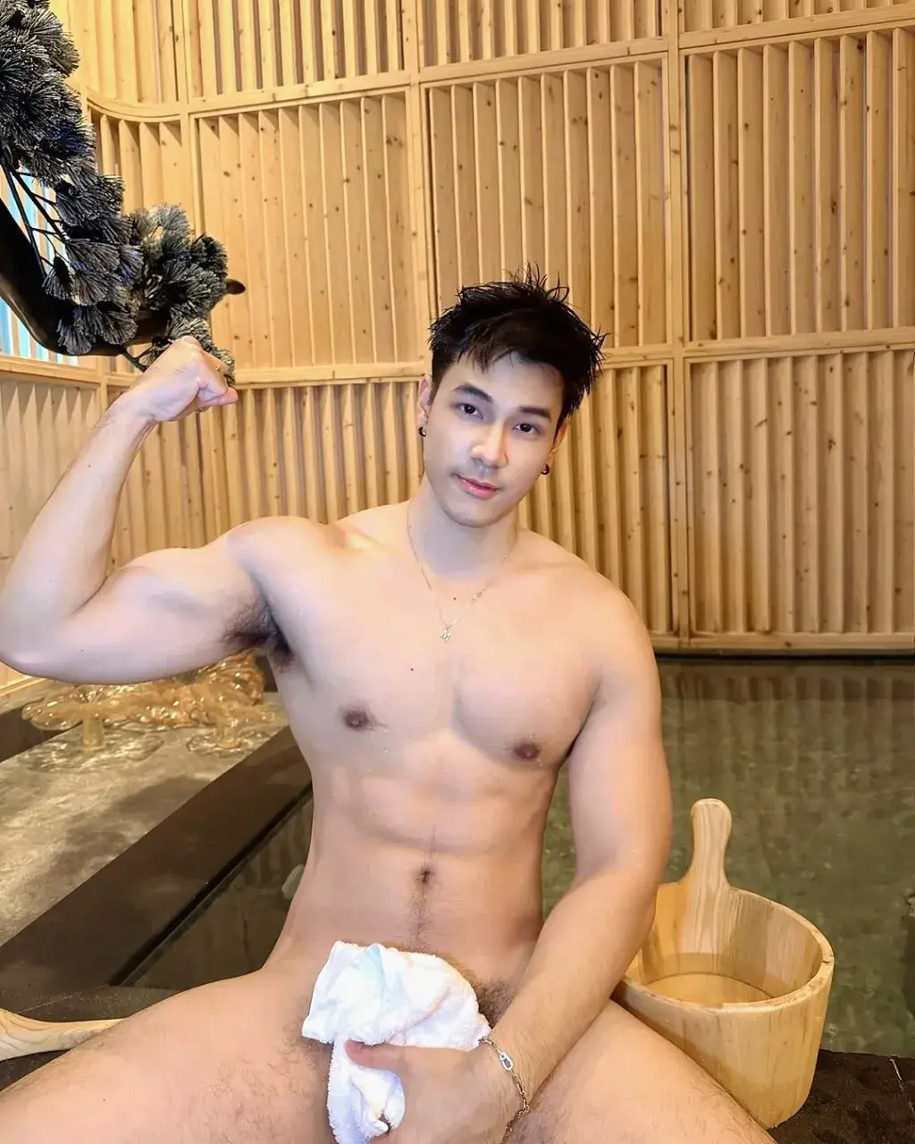 สวาทรักหนุ่มหล่อ