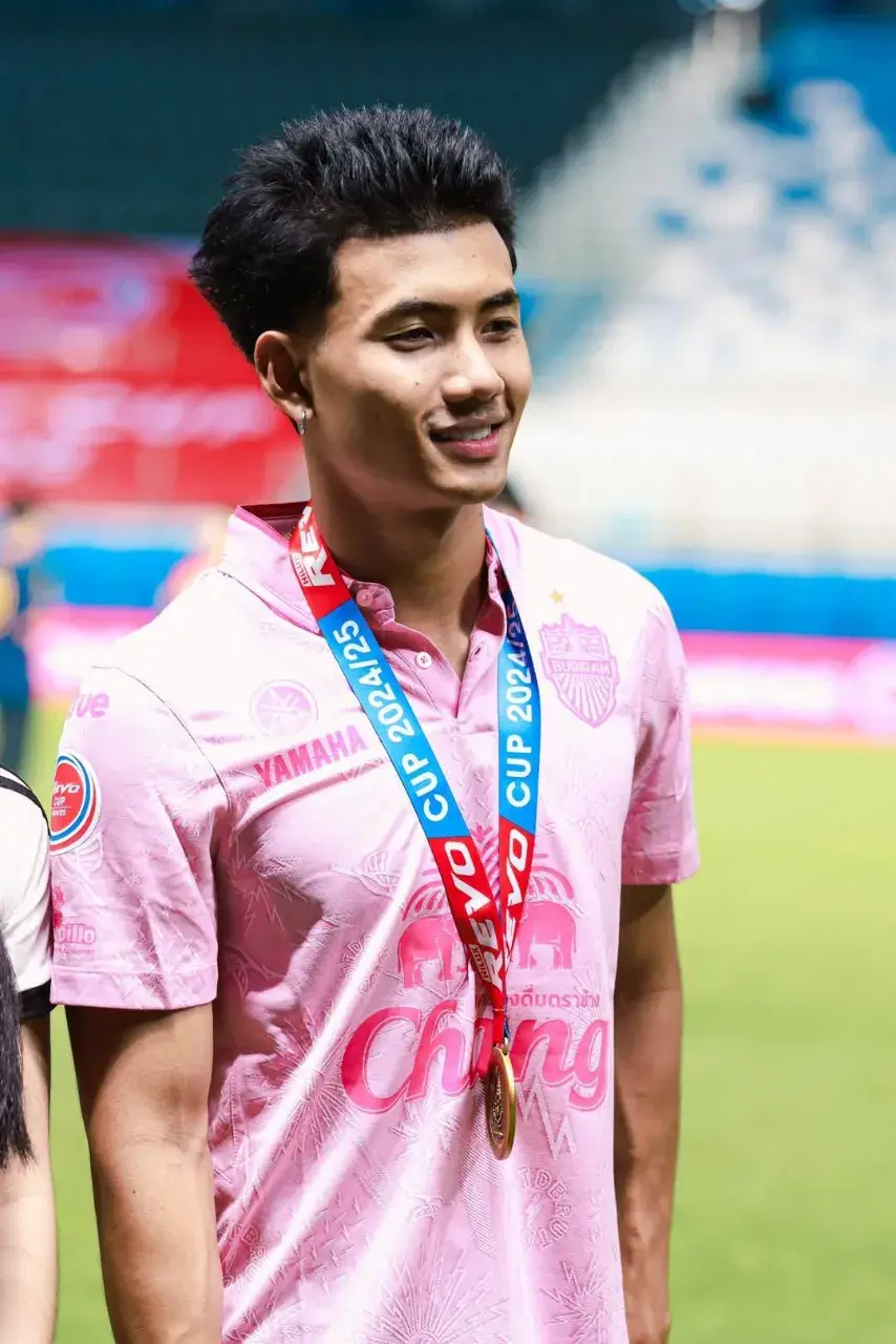 รักนักกีฬา