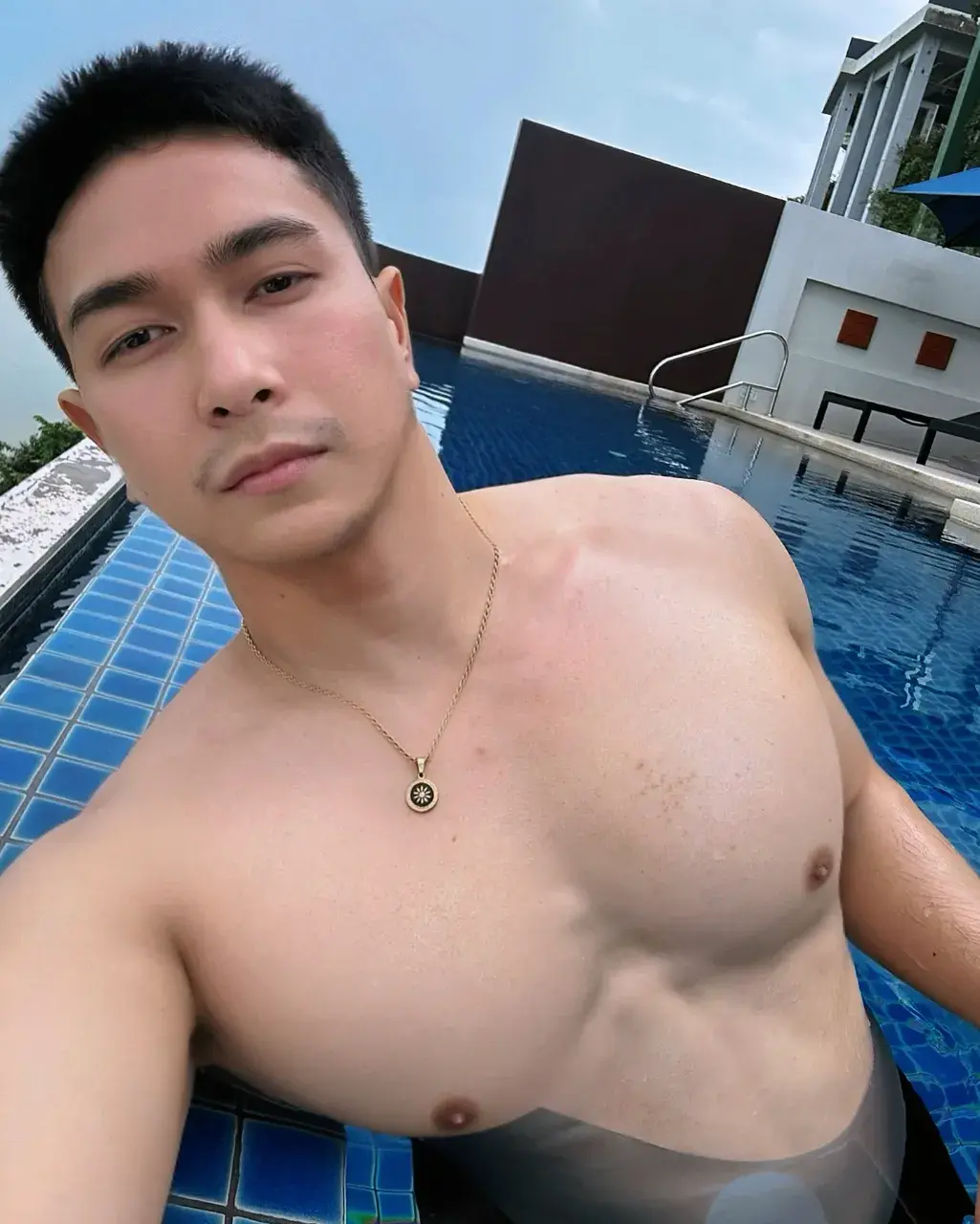 ผุ่บ่าวข่อยมัก