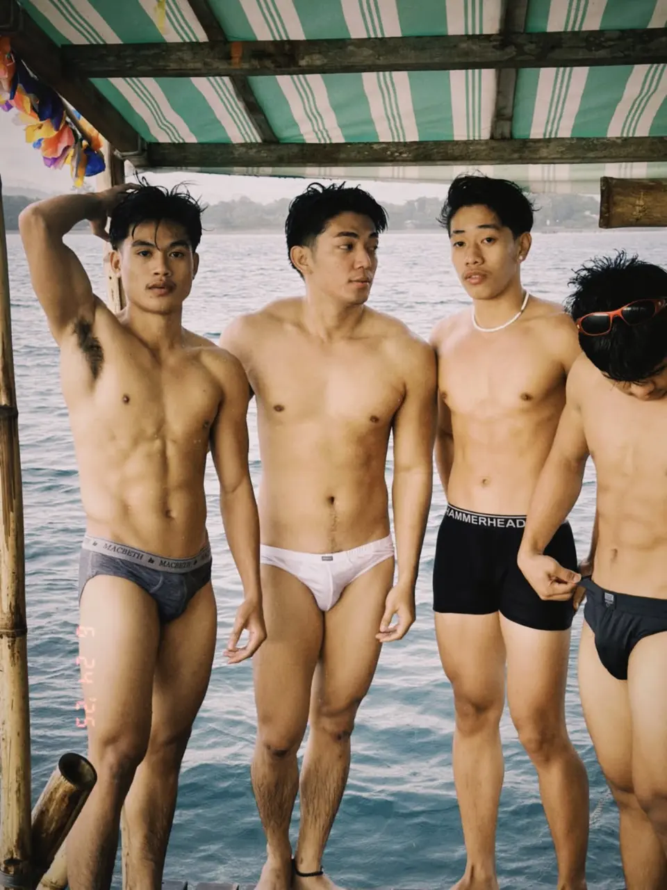 ถอดโชว์เรือนร่าง 2939