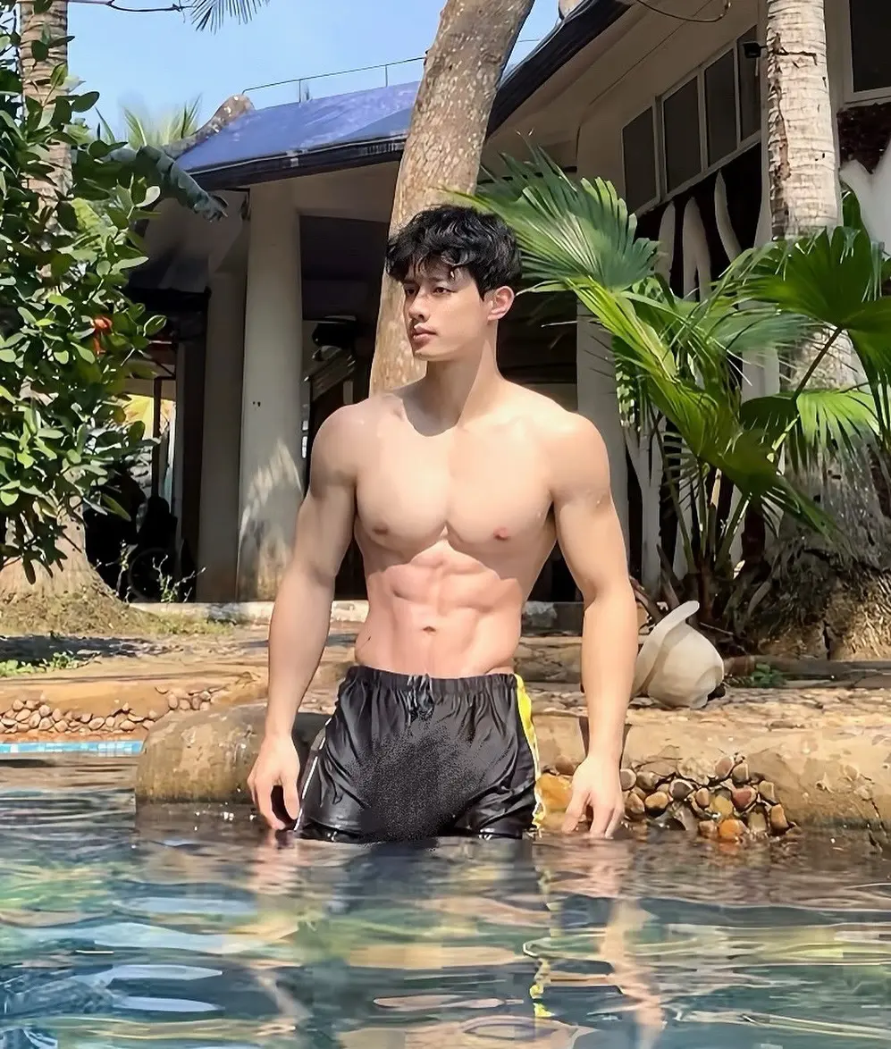 ถอดโชว์เรือนร่าง 2939