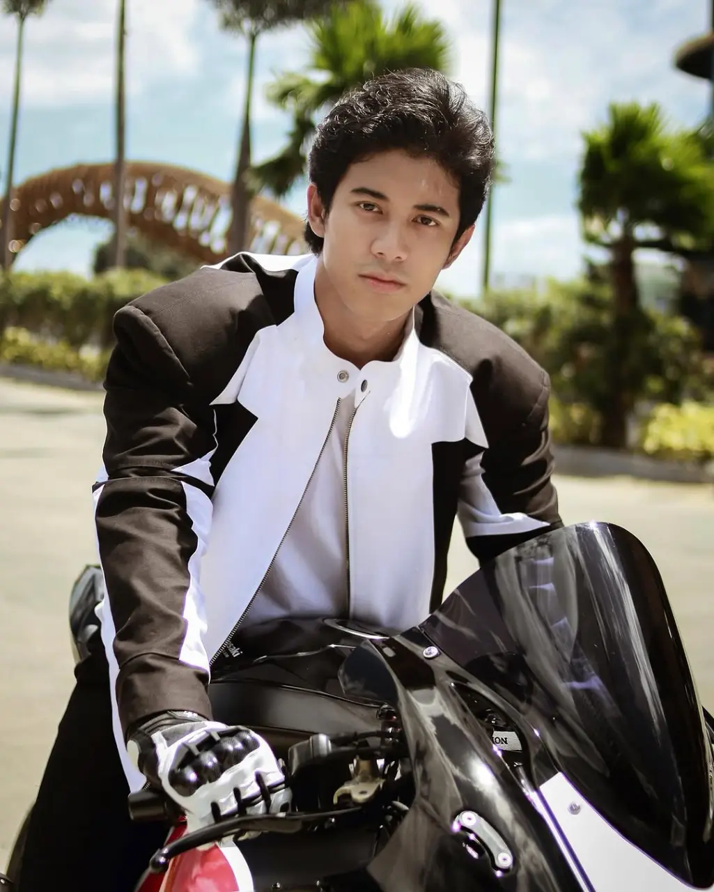 Model and Make-Up Artist : Kenneth Rios Marcelino