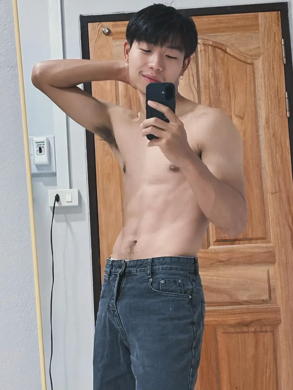 เอวพร้อมลั้น