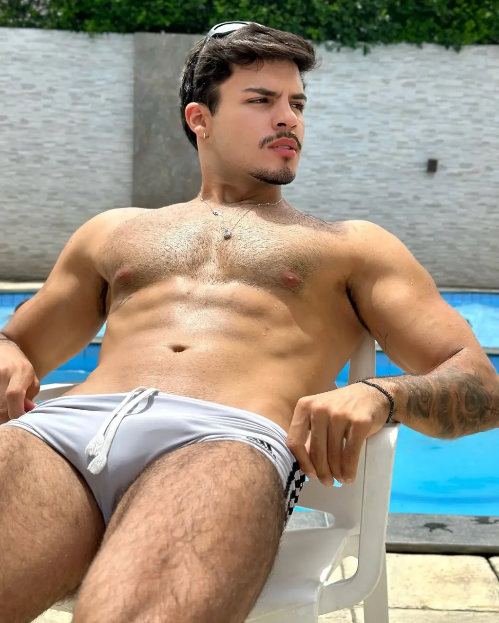 Cool GUY : J&uacute;nior Soares