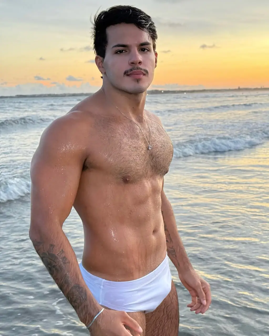 Cool GUY : J&uacute;nior Soares