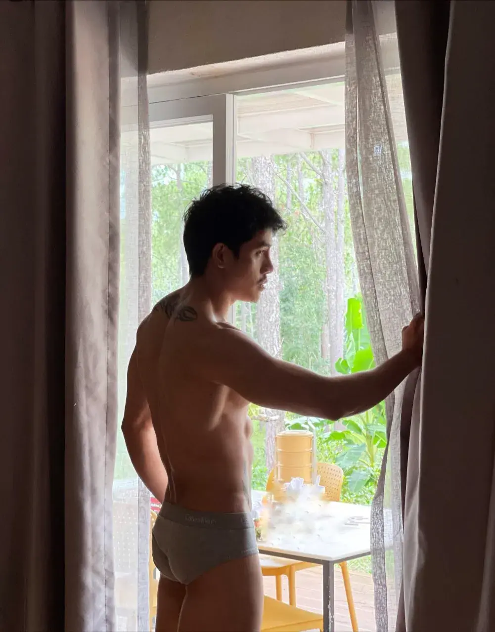 นายเเบบหนุ่มเขมร